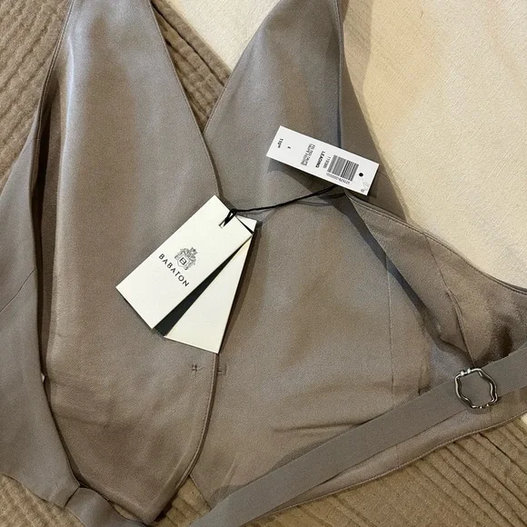 Aritzia Babaton Vest Halter Top - Picture 2 of 2